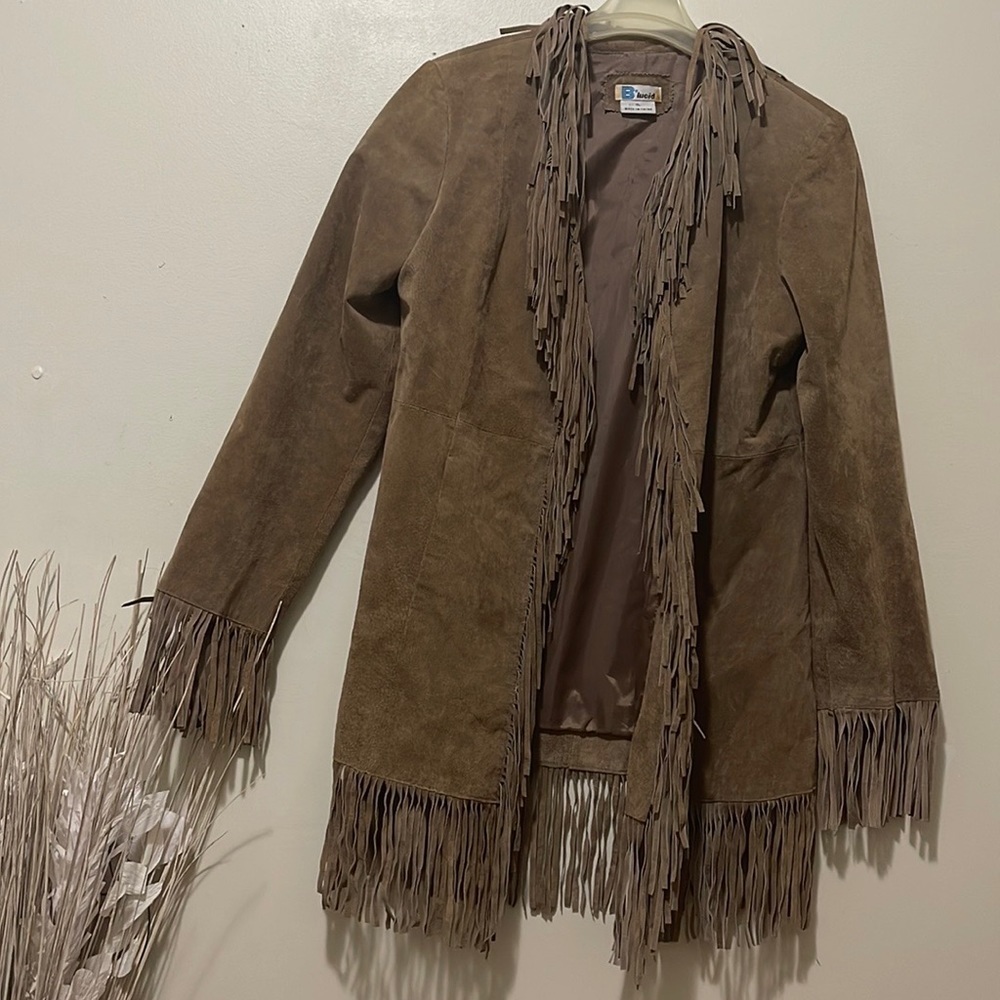 Fringe Suede Leather Jacket. Light brown/beige. Very cool. Size XL. Like new. - Picture 5 of 16